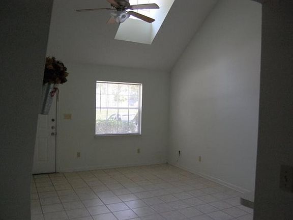 5th image of 1827 Crane Dr
