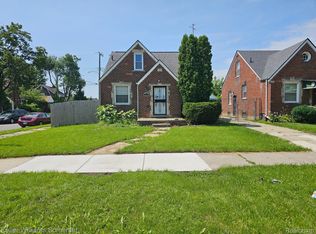 10505 Morang Dr, Detroit, MI