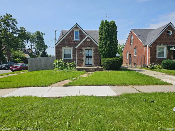 10505 Morang Dr, Detroit, MI 48224