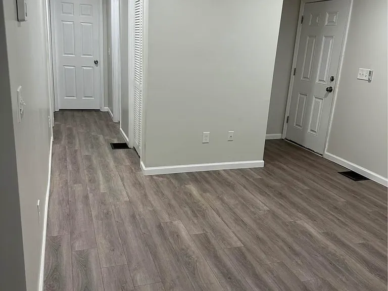 409 Illinois Ave — Photo 5