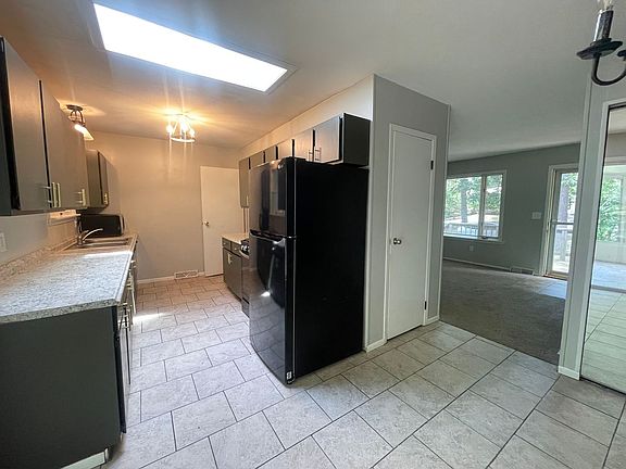 4th image of 3029 Maryland Ave NE