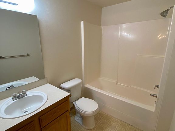 4th image of 1227 Broadway #A