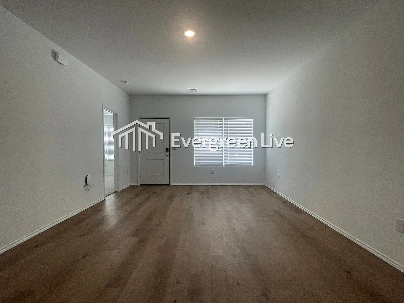 4 bed, 2.0 bath, 1470 sqft, $1,695 — Photo 4