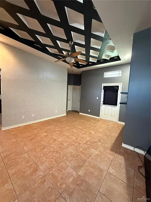 3 bed, 2.5 bath, 1237 sqft, $1,800 — Photo 4