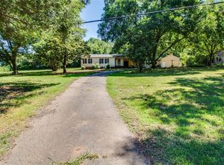 122 Peeples Valley Rd NE, Cartersville, GA 30121