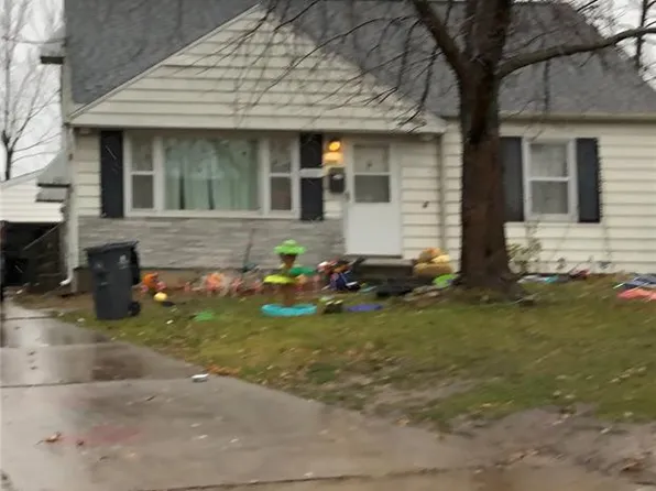 2604 Mount Vernon Rd SE, Cedar Rapids, IA 52403