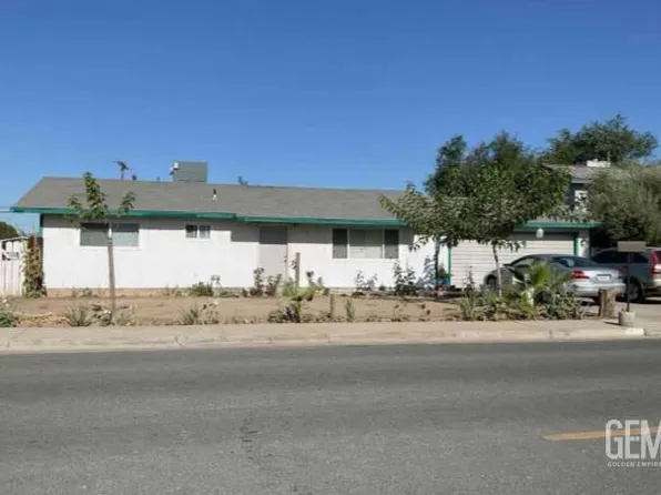 1627 Dover St, Delano, CA 93215