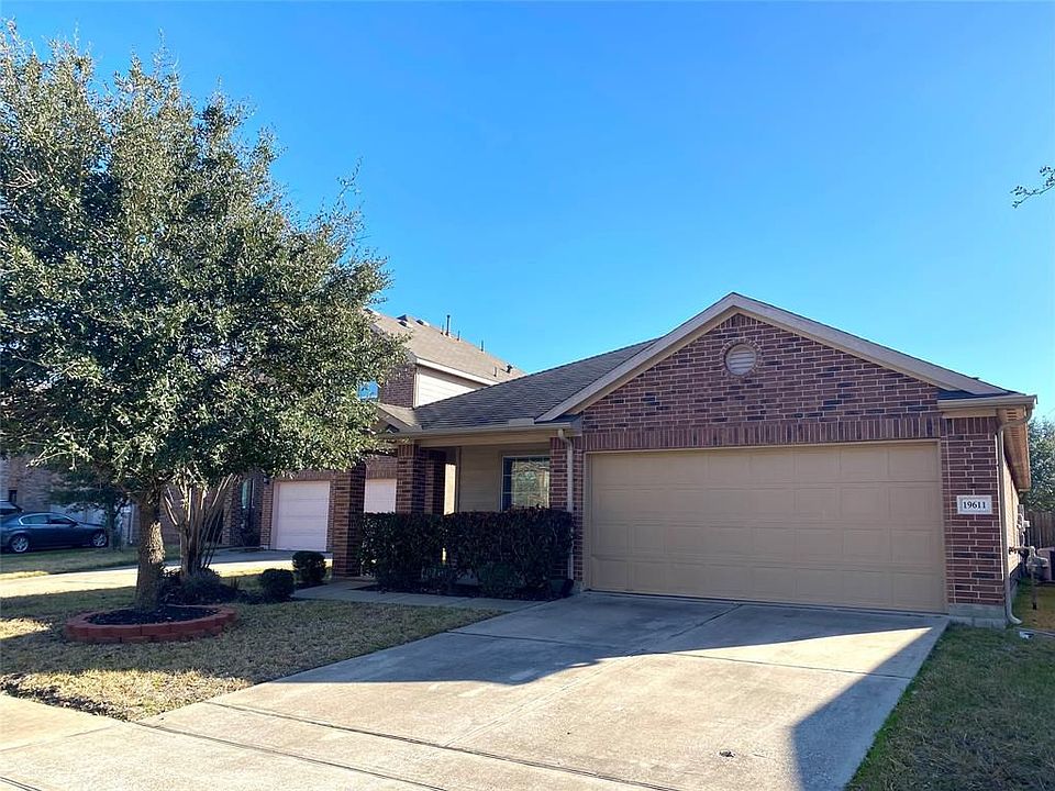 1st image of 19611 Green Oasis Ct