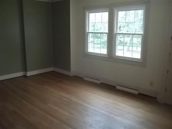 3rd image of 125 Otterbein Ave