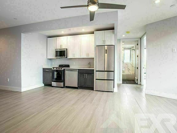 3rd image of 975 Liberty Ave #5FF