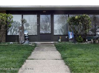 17B Yorkshire Ct, Manchester, NJ 08759