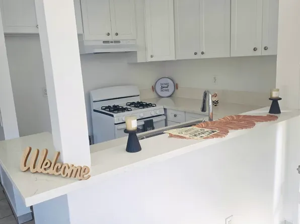 14131 Foothill Blvd #6, Sylmar, CA 91342