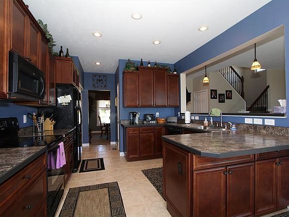 4th image of 7210 Ruwes Oak Dr
