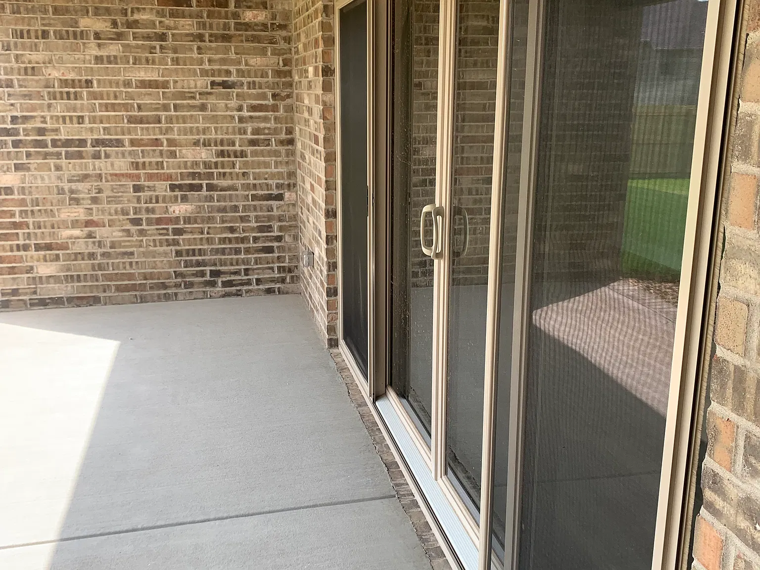 3 bed, 1565 sqft, $2,100 — Photo 3
