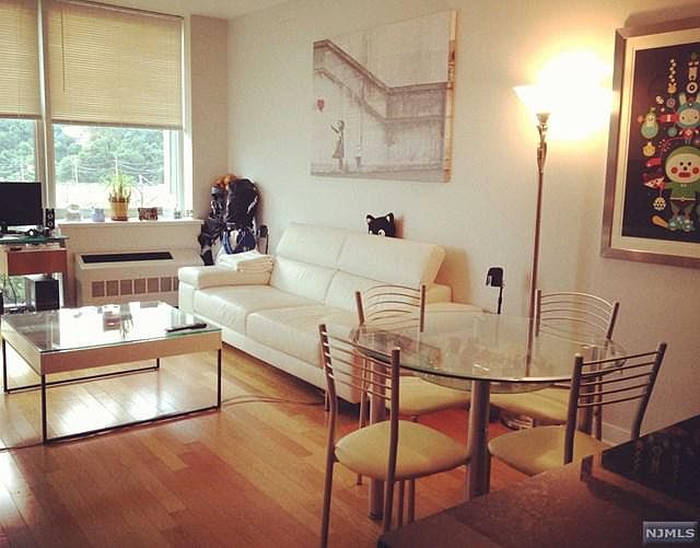 1st image of 707 Hudson Park #707