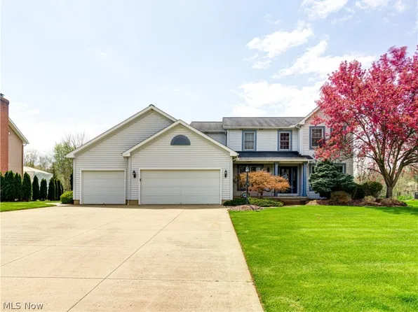 526 Bobwhite Trl, Akron, OH 44319