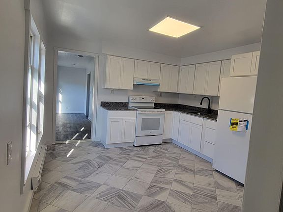 Ceramic tile kitchen