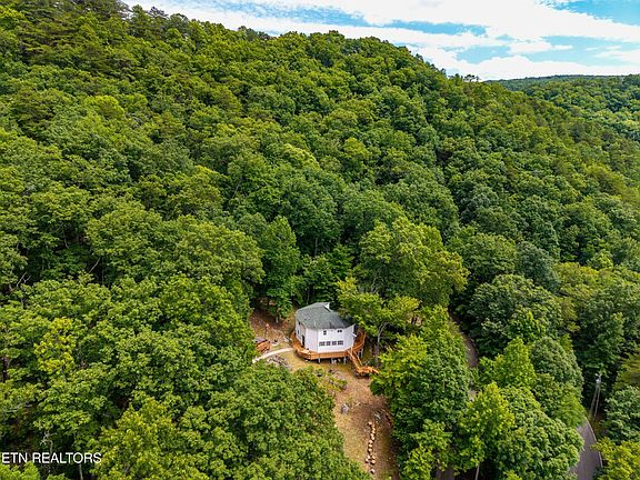 3rd image of 4839 Butterfly Gap Rd
