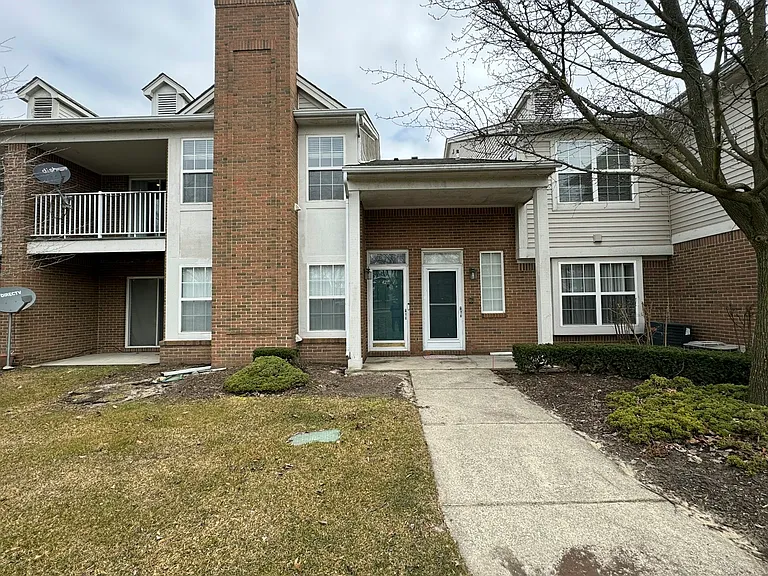 42891 Richmond Dr — Photo 29