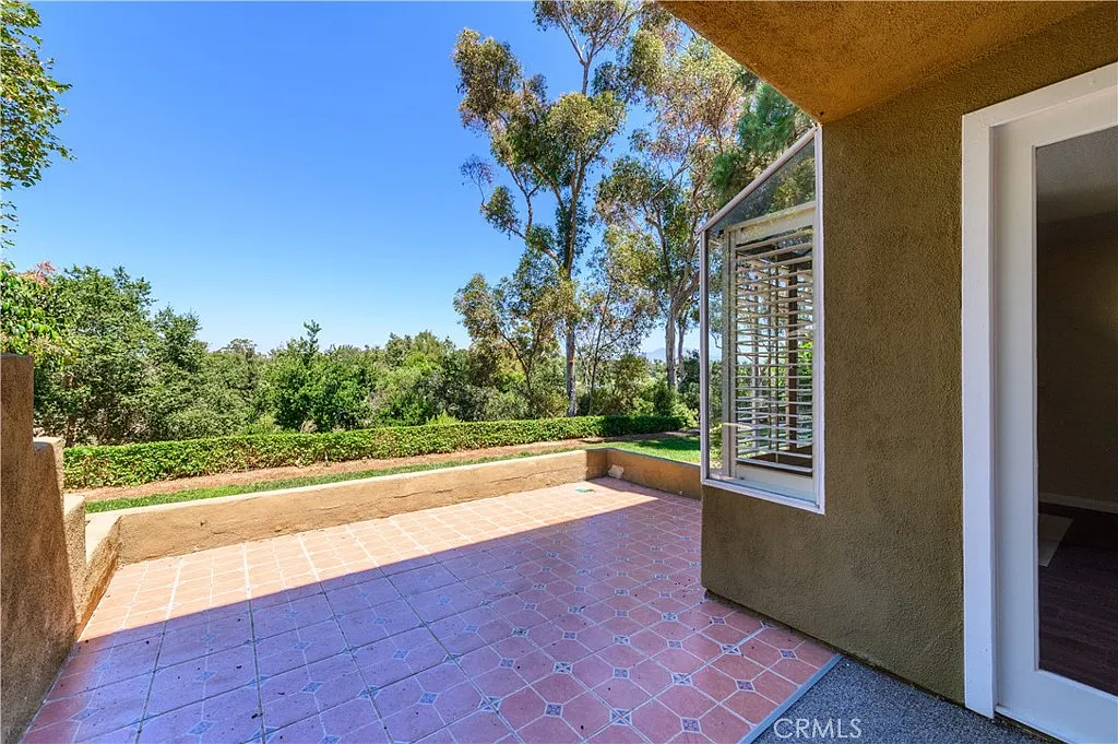 1 bed, 300 sqft, $1,750 — Photo 3