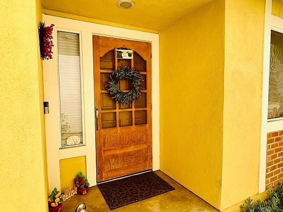 4th image of 940 Lochwood Pl