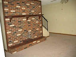 4th image of 2966 E Clarendon Ave
