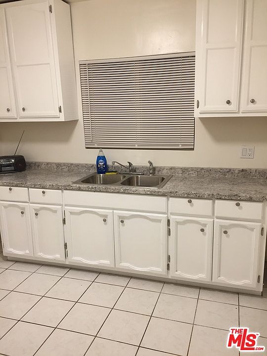 2nd image of 335 W Regent St