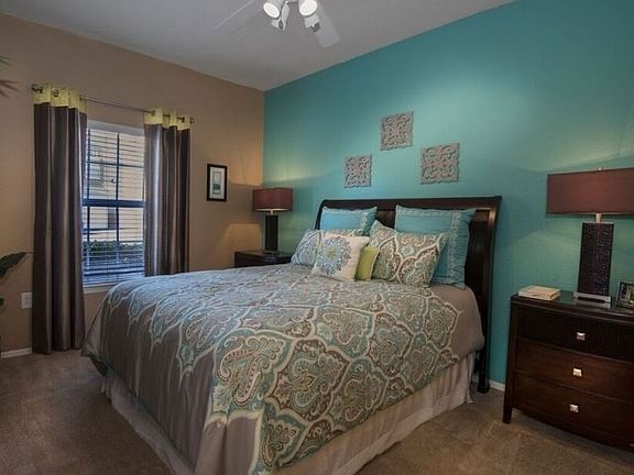 4th image of 2901 Gandy Blvd N