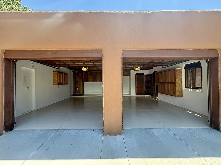 1306 Lejano Ln — Photo 73