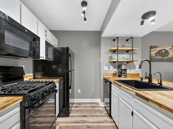 5500 Valencia Park Blvd #1E, Hilliard, OH 43026