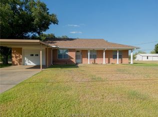 2301 Nuches Ln, Bryan, TX 77803