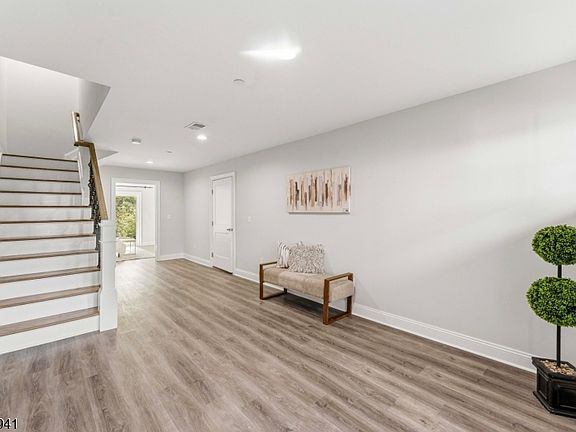 2nd image of 19 Riverbend Ct