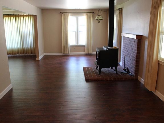4th image of 3223 E Westcott Ave