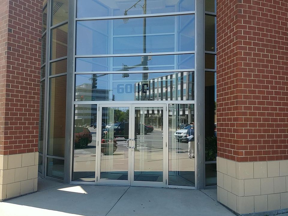 1st image of 6000 N Cicero Ave APT 505