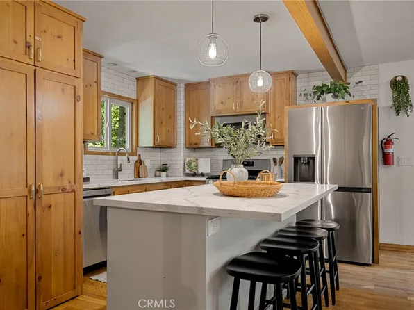 29387 Lake View Dr, Cedar Glen, CA 92321