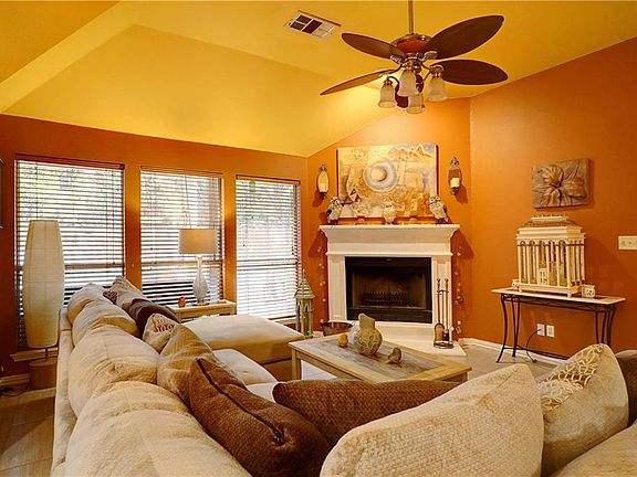 4th image of 1105 Palo Verde Dr