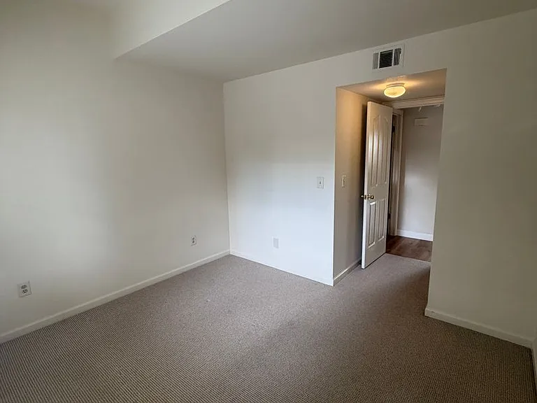 1502 Castro St — Photo 13