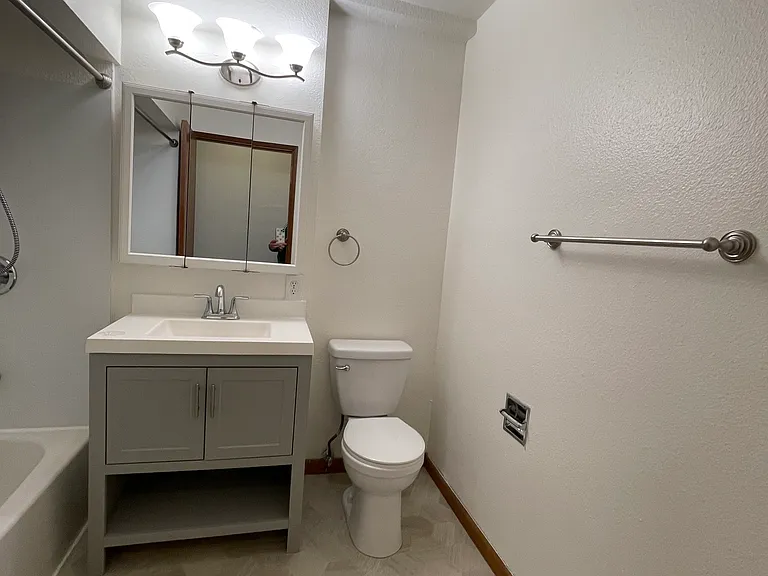 716 N 2nd St #306 — Photo 6