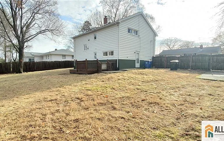 40 Beverly Ave — Photo 25