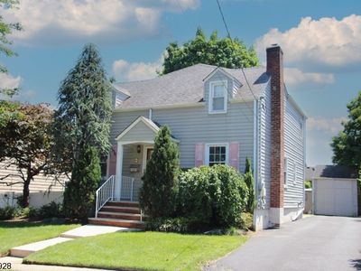 65 Gates Ave, River Edge, NJ, 07661