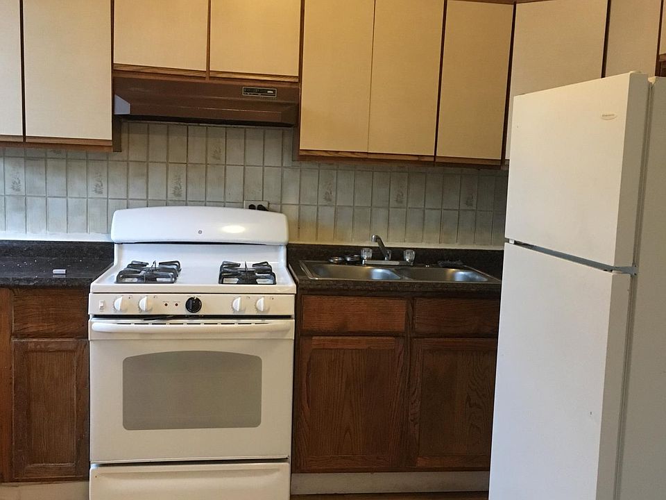 1st image of 4611 N Western Ave #3A