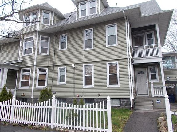 5th image of 657 Laurel Ave #659