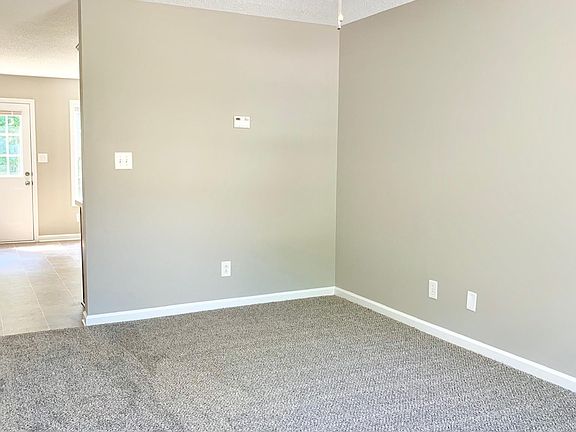 3rd image of 112 Sango Place Villa Dr APT C
