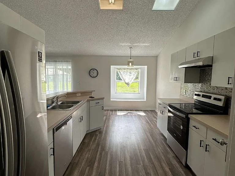 3127 Lowry Blvd SE — Photo 9