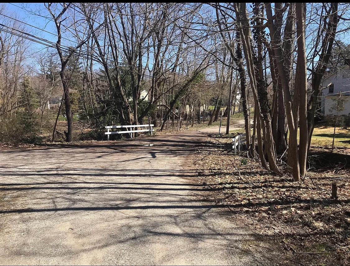 Main St, East Setauket — Photo 3