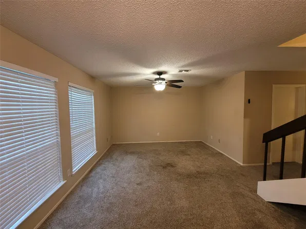 5835 Village Forest Ct, Houston, TX 77092