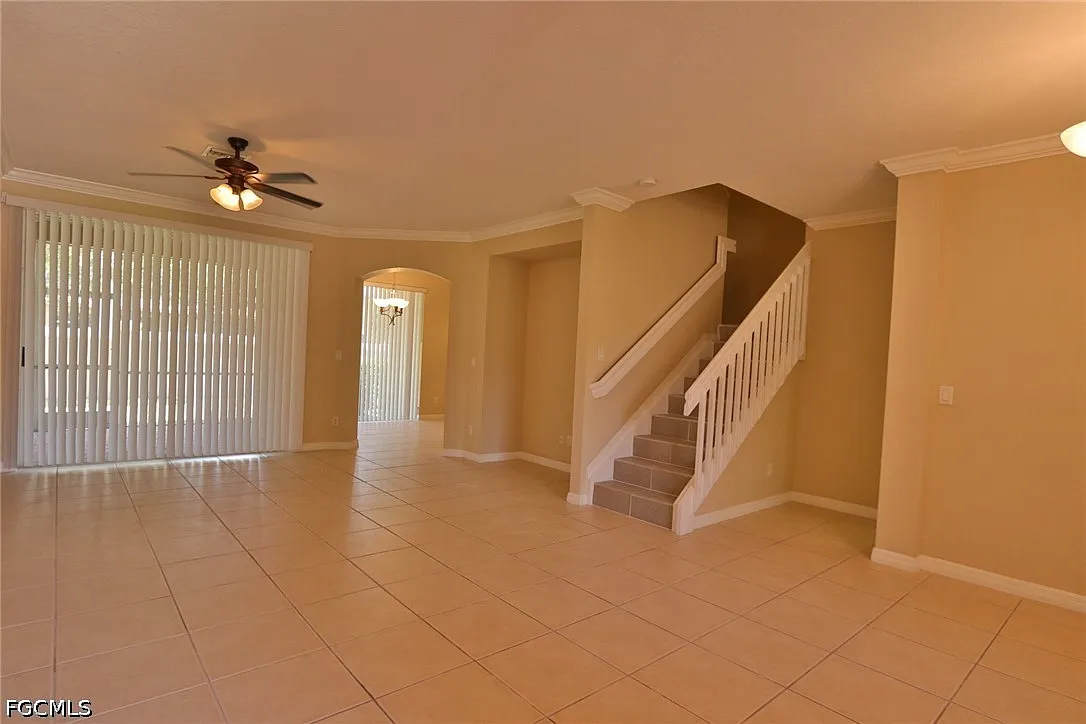 3 bed, 2.5 bath, 1686 sqft, $1,895 — Photo 3
