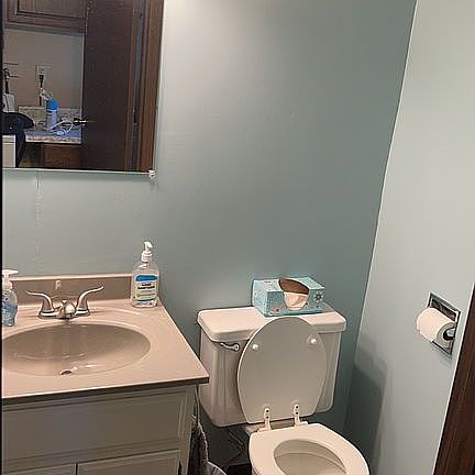 3rd image of 57219 Rockland St