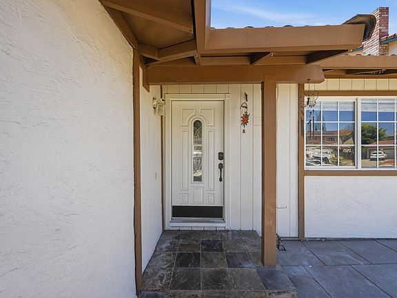 4th image of 8398 Cypress Ct