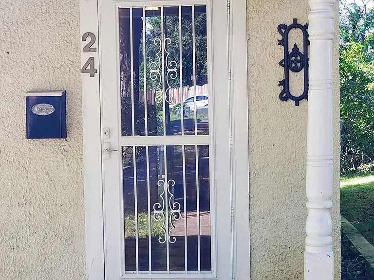 24 S Calhoun St — Photo 4